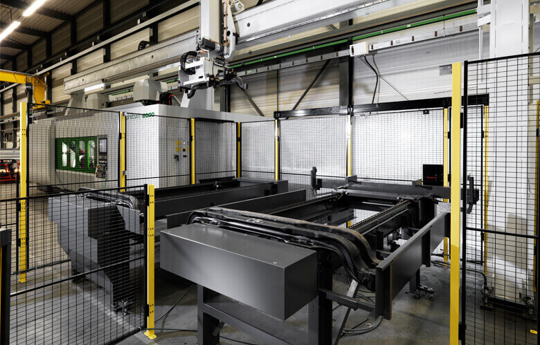 UNITWIN CNC machining centre | Turn-key solution with loading and unloading | high output of front axles