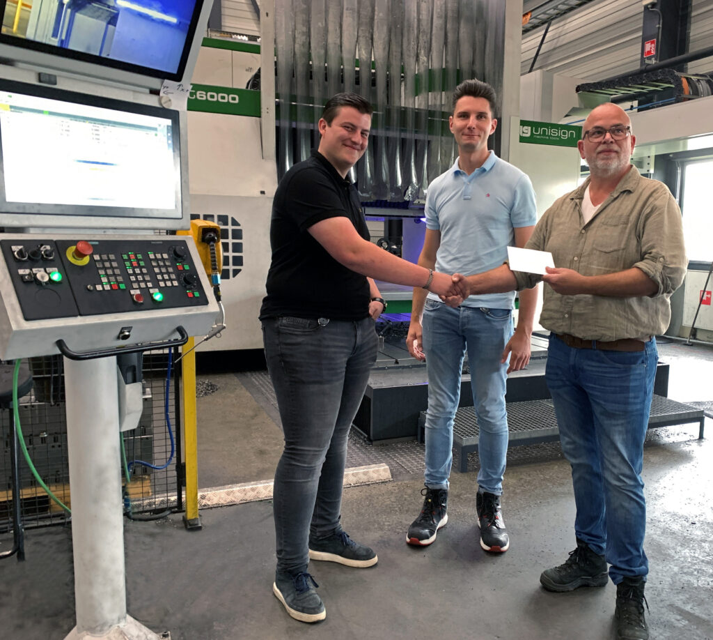 Collega Koen geslaagd voor opleiding Verspaningstechnoloog