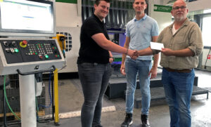 Collega Koen geslaagd voor opleiding Verspaningstechnoloog