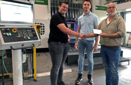 Collega Koen geslaagd voor opleiding Verspaningstechnoloog