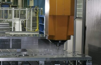 Unisign CNC machine | Manufacturing of side walls for printing machines Unisign CNC machine | Manufacturing of side walls for printing machines | Multi-sided machining | Superb rigidity and stable, accurate process | unisign.com