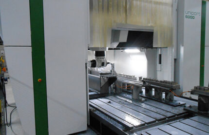 Machining base frames for edge banding machines