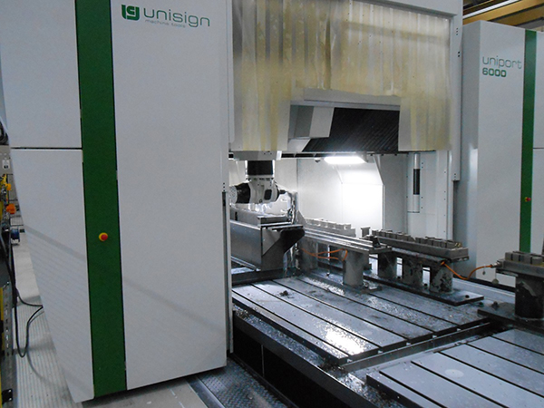 Machining base frames for edge banding machines