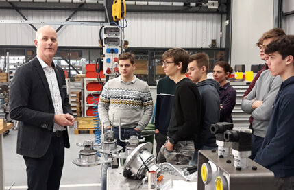 Technical students from TISM Belgium on Unisign factory tour