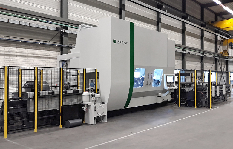 UNIMAST CNC machine | Powerful CNC machining of mast channels for forklifts | High up-time | unisign.com