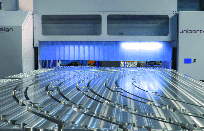 UNIPORT4000 CNC machine | Machining of aluminium components | Precision machining | unisign.com