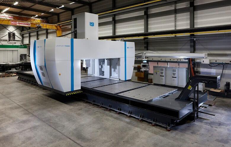 UNIPORT7000 CNC machine | Extremely fast changeover times | High uptime | unisign.com